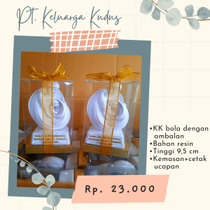 Keluarga Kudus Bola dengan Ambalan