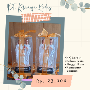 Keluarga Kudus Berdiri 11 cm