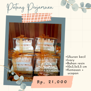 Patung Perjamuan Terakhir Kecil Ivory