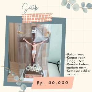 Salib Duduk Kayu 17 cm + Rosario Mutiara